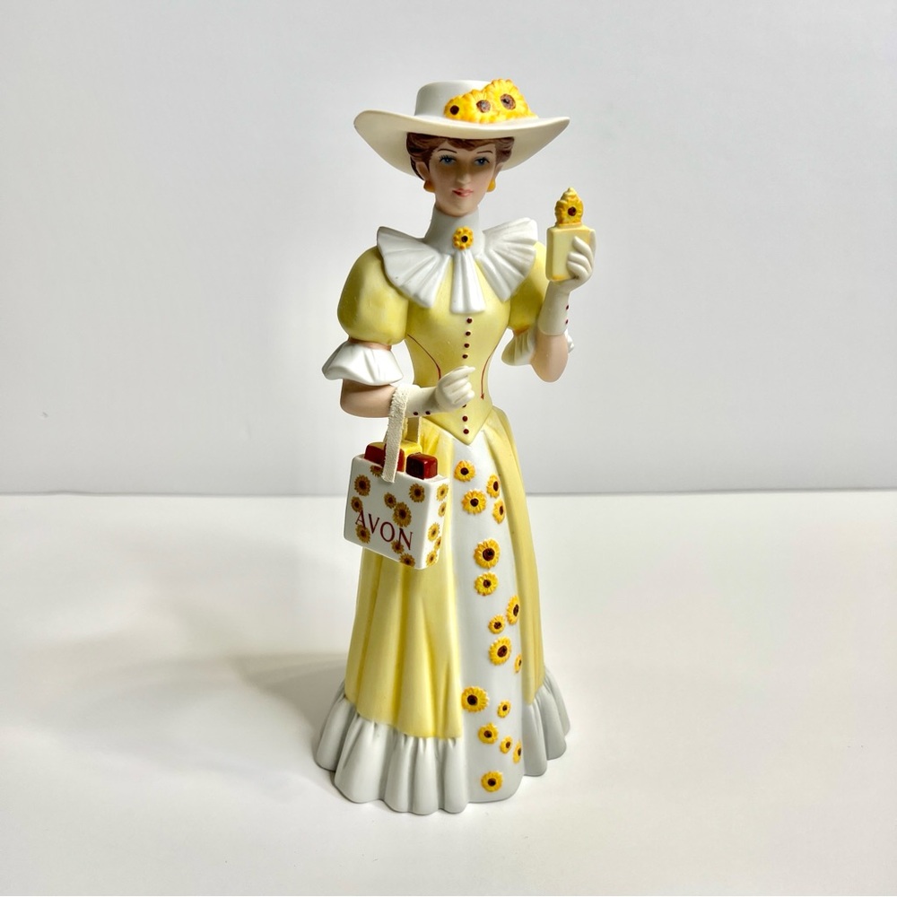 Avon 2012 Mrs Albee Presidents Club Award Porcelain Sunflower Lady Figurine